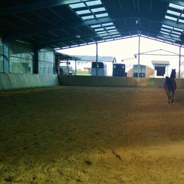 Reithalle u. Hängerabstellplatz