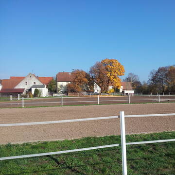 Bild: Stall in  Demantsfürth