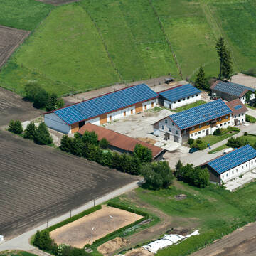 Bild: Stall in  Finsing