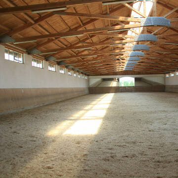 Bild: Stall in  Oberding