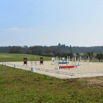 Neuer Reitplatz Dressur/Springen 40 x 60 m