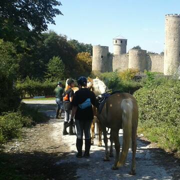 Bild: Service in  Düren