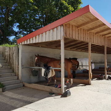 Bild: Stall in  Aystetten