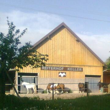 Bild: Stall in  Gilching