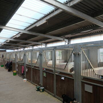 Bild: Stall in  Meerbusch