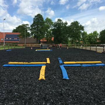 20x60 Hippotex-Reitplatz und Roundpen