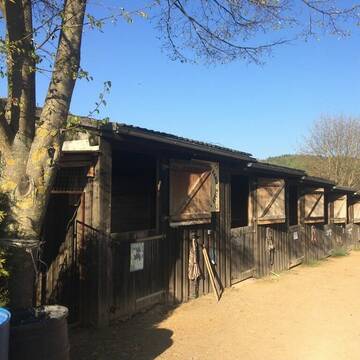 Bild: Stall in  Kunreuth