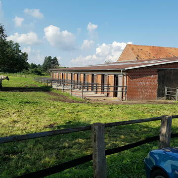 Bild: Stall in  Iserlohn