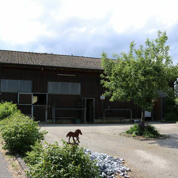 Bild: Stall in  Hochstadt