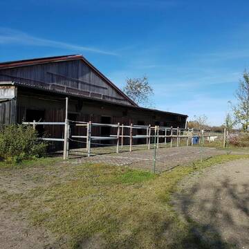 Bild: Stall in  Wiedergeltingen
