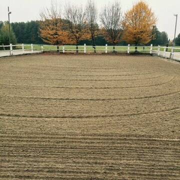 Reitplatz 20x40 mit Flutlicht