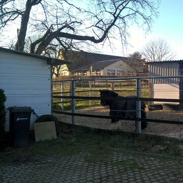 Bild: Stall in  Büttendorf
