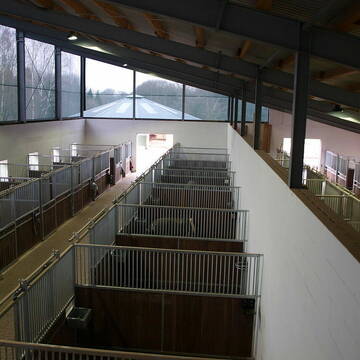 Bild: Stall in  Oeschebüttel