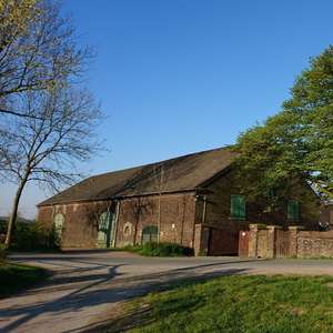 Bild: Stall in  Schuir