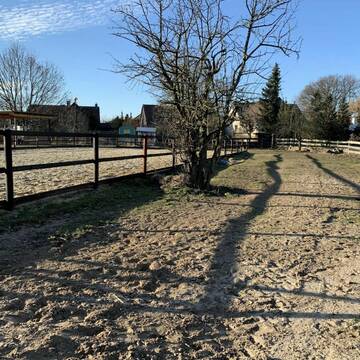 Reitplatz und Rundweg