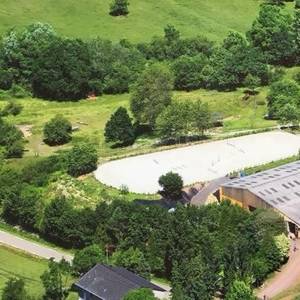 Bild: Stall in  Biringen