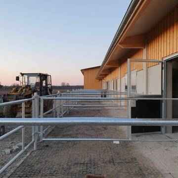 Bild: Stall in  Gauting