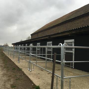 Bild: Stall in  Katzem