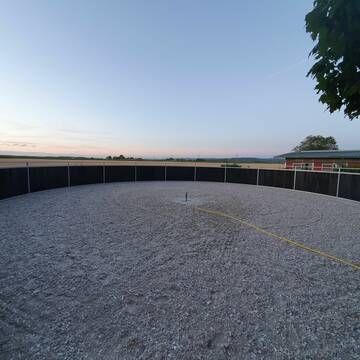 Longierplatz & Roundpen