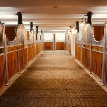 Bild: Stall in  Neufahrn