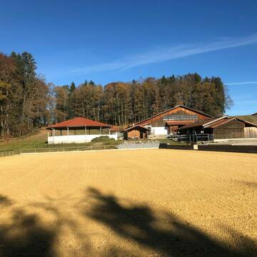 Bild: Stall in  Huglfing