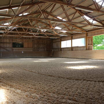 Bild: Stall in  Moorenweis