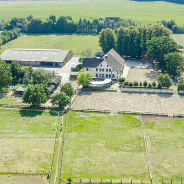 Bild: Stall in  Lotte