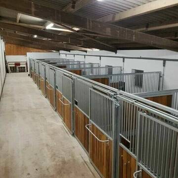 Bild: Stall in  Stöckse