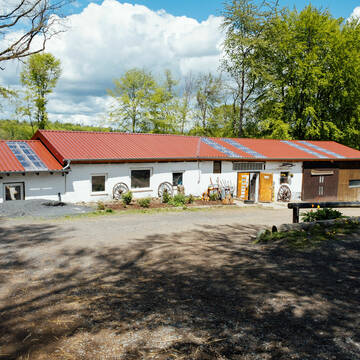 Bild: Stall in  Hübingen