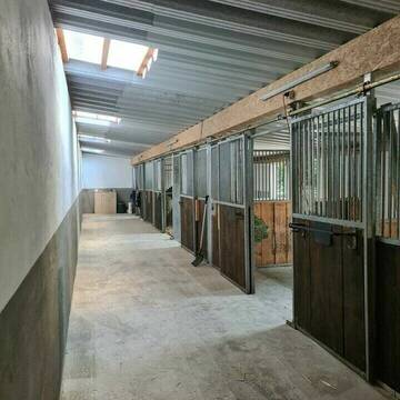 Bild: Stall in  Dreuschendorf