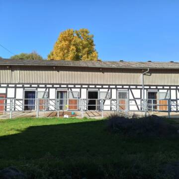 Bild: Stall in  Nidda