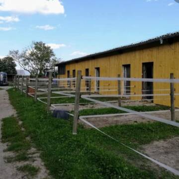 Bild: Stall in  Blankenfelde