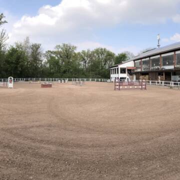 Bild: Stall in  Lenzhalde