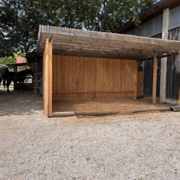 Bild: Stall in  Bergkirchen