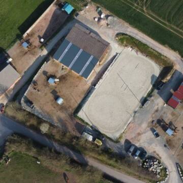 Bild: Stall in  Warbsen