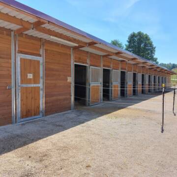 Bild: Stall in  Edelsfeld