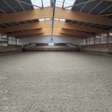 Bild: Stall in  Neuenstein