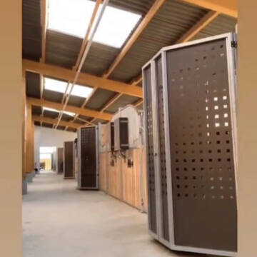 Bild: Stall in  Neuenstein