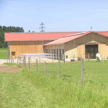 Bild: Stall in  Otterfing