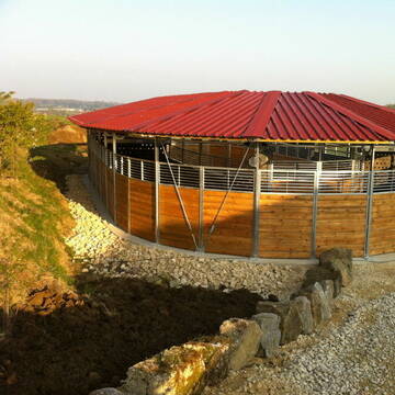 Bild: Stall in  Heiningen