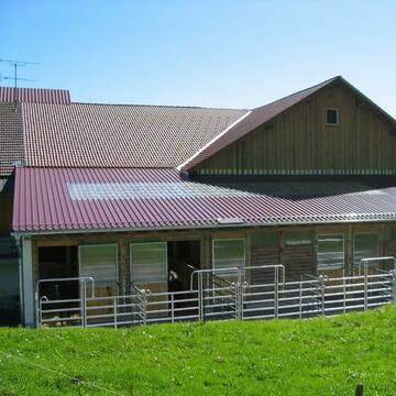 Bild: Stall in  Grünenbach