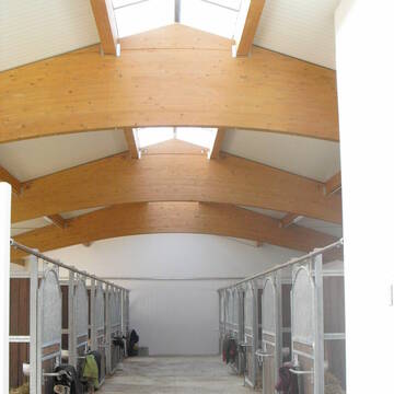 Bild: Stall in  Finsing