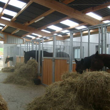 Bild: Stall in  Hennef (Sieg)