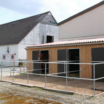 unsere neuen Paddockboxen