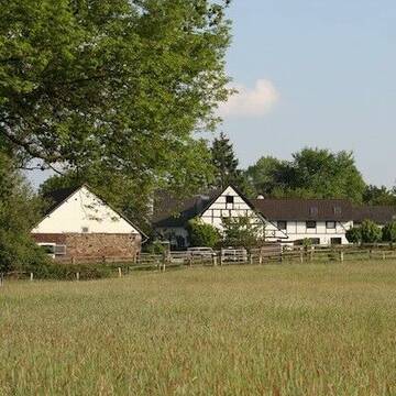 Bild: Stall in  Saarn