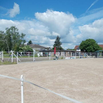 Bild: Stall in  Allmendfeld