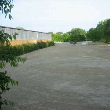 Bild: Stall in  Nieder-Wöllstadt