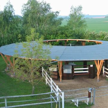Bild: Stall in  Nieder-Wöllstadt